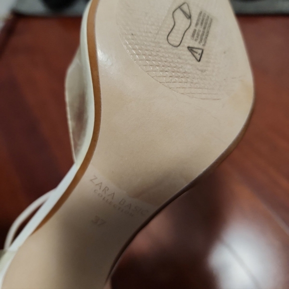 Zara Basic White Ankle Strap Pumps - Picture 9 of 10